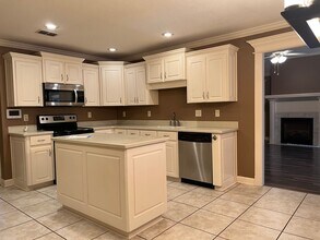 74 Lakeland Dr in Cabot, AR - Building Photo - Building Photo