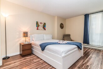 1245 Rue Saint-Dominique in Montréal, QC - Building Photo - Building Photo