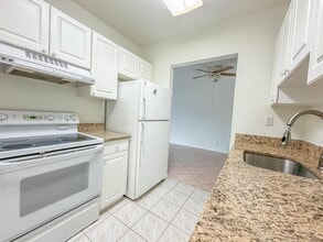 4501 S Ocean Blvd, Unit B5 in South Palm Beach, FL - Building Photo - Building Photo