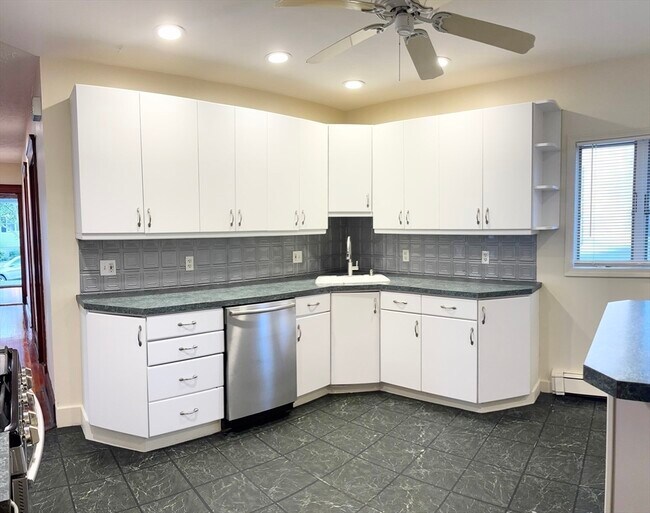 79 Swan St in Everett, MA - Building Photo - Building Photo