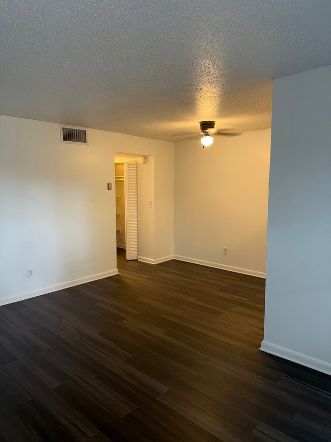 Brisa Apartment Homes in Sunrise, FL - Foto de edificio - Building Photo