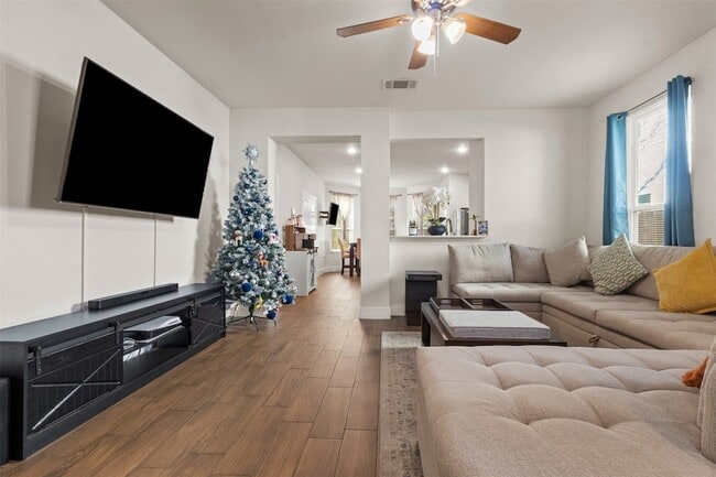 2303 Starks Ave in Dallas, TX - Building Photo - Building Photo