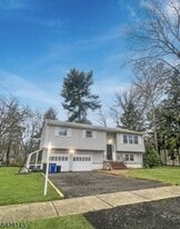 337 Jamestown Rd in Bridgewater, NJ - Building Photo