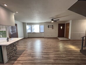 5915 Laredo St in Las Vegas, NV - Building Photo - Building Photo