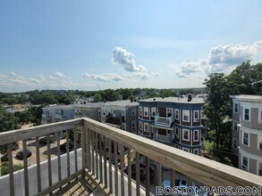 21 Rowell St, Unit 3 in Boston, MA - Building Photo - Building Photo