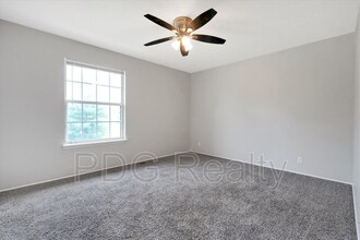 12034 Morningside Dr in Shepherdsville, KY - Building Photo - Building Photo