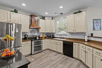 2114 Redgate Dr in Suffolk, VA - Building Photo - Building Photo