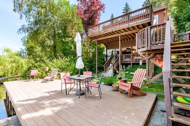 19279 Stone Ave N in Shoreline, WA - Building Photo - Building Photo