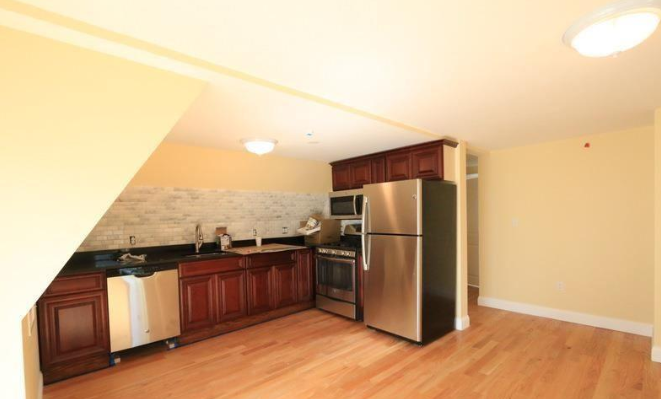 206 Summer St, Unit 3 in Somerville, MA - Building Photo