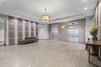 330 N Jefferson St in Chicago, IL - Building Photo - Building Photo