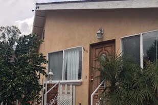 4310 Pennsylvania Ave in Montrose, CA - Building Photo