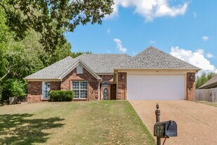 320 Terry Rd in Somerville, TN - Building Photo