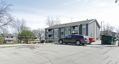 McKinley Gardens Apartments in Milwaukee, WI - Foto de edificio - Building Photo