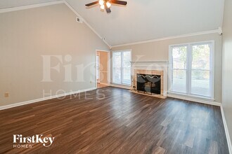 7395 Kevin Rdg Cv E in Memphis, TN - Building Photo - Building Photo