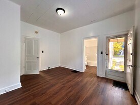 427 Highland St SE in Grand Rapids, MI - Building Photo