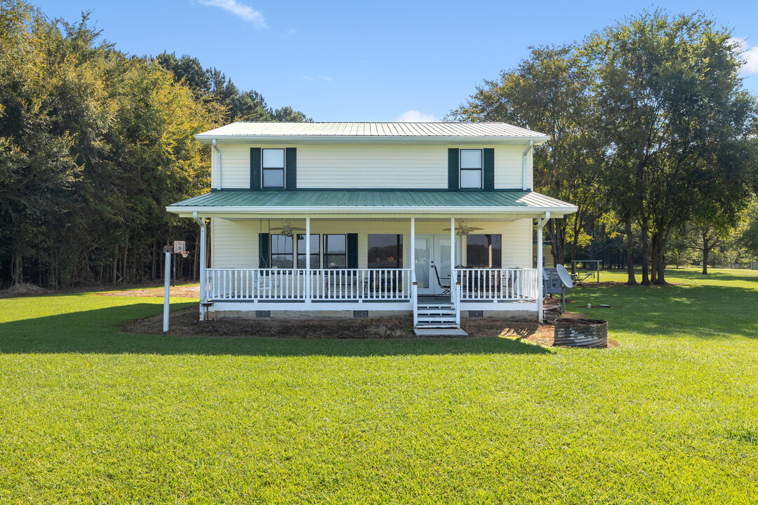 1090 Quail Trl in Greensboro, GA - Foto de edificio