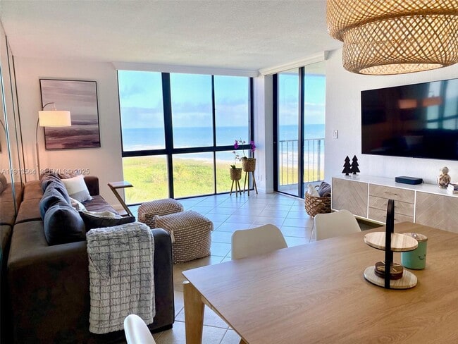 2800 N Hwy A1A in Fort Pierce, FL - Building Photo - Building Photo