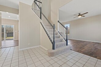 32804 Bending Creek Road in Lakemoor, IL - Building Photo - Building Photo