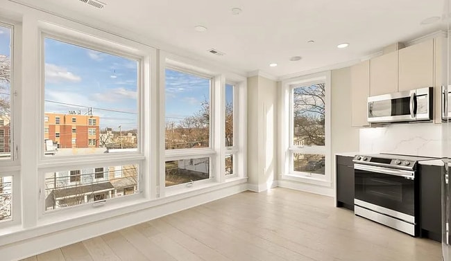 2305 Nicholson St SE in Washington, DC - Building Photo - Building Photo
