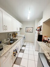 535 N Michigan Ave, Unit 1403 in Chicago, IL - Foto de edificio - Building Photo