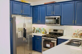 1800 E Lakeshore Dr in Lake Elsinore, CA - Building Photo - Building Photo