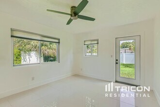 7217 11th Ave N in St. Petersburg, FL - Building Photo - Building Photo