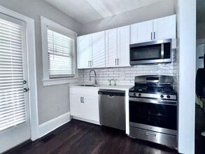 856 Ponce De Leon Ave NE in Atlanta, GA - Building Photo - Building Photo