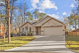 1805 Rollingwood Dr in Huntsville, TX - Building Photo - Building Photo