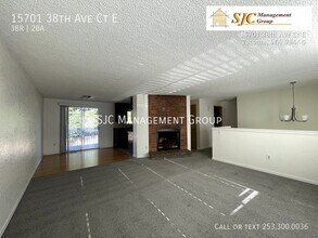 15701 38th Ave Ct E in Tacoma, WA - Building Photo - Building Photo