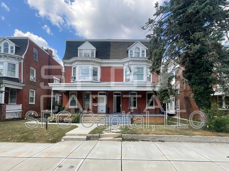871 Madison Ave in York, PA - Building Photo