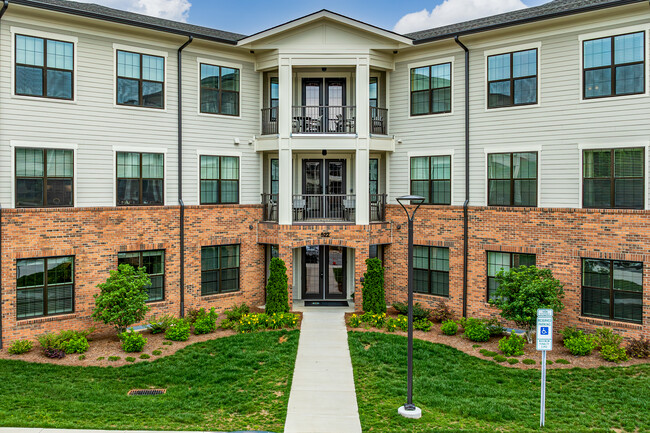 Villa Apartments in Greensboro, NC - Building Photo - Building Photo