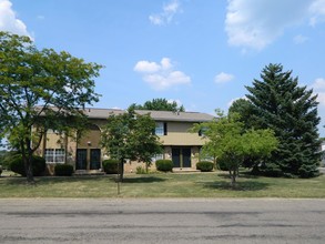 Centennial Village Apartments and Townhomes in Canal Fulton, OH - Building Photo - Building Photo