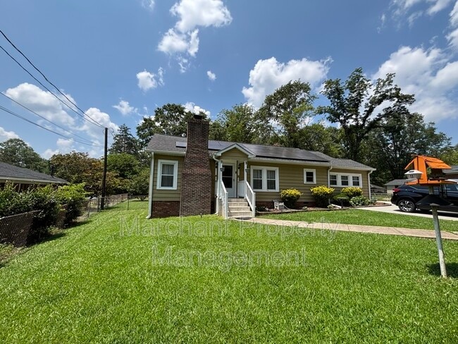 property at 609 N Maple St