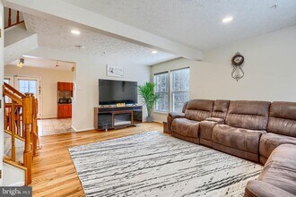 10 Bluestem Ct in Owings Mills, MD - Building Photo - Building Photo