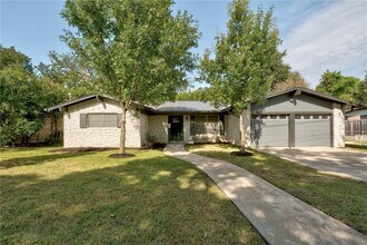 4512 Roundup Trail in Austin, TX - Building Photo - Building Photo