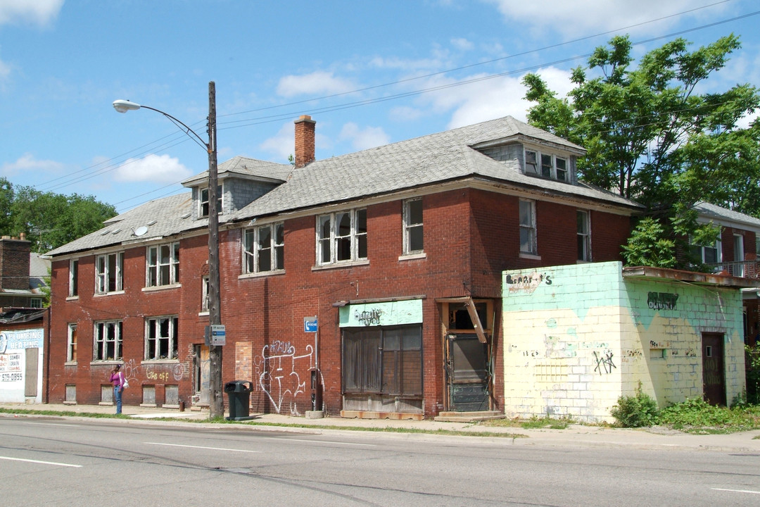 5001 Rohns St in Detroit, MI - Building Photo