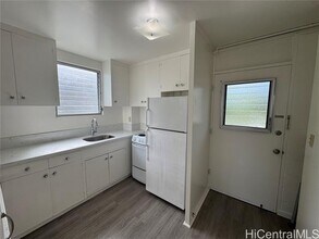 1060 Green St in Honolulu, HI - Building Photo - Building Photo