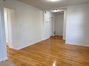 2748 N Kilpatrick Ave in Chicago, IL - Building Photo - Building Photo