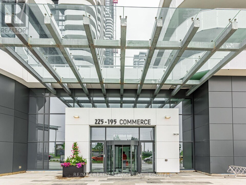 195-4195 Commerce St in Vaughan, ON - Building Photo