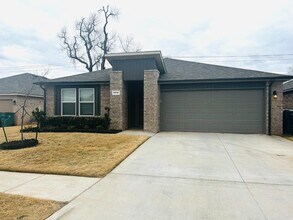 4413 Palmetto Bluff Dr in Mustang, OK - Building Photo - Building Photo