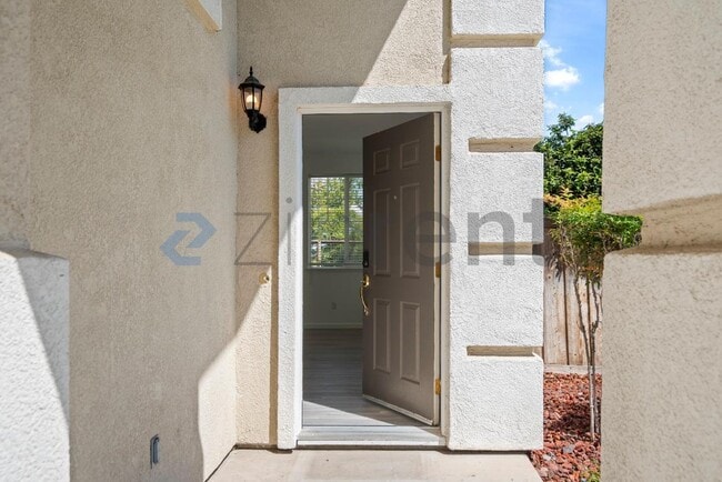 406 Cape May Ct in Pittsburg, CA - Building Photo - Building Photo