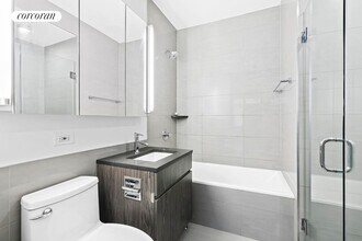 150 E 57th St in New York, NY - Building Photo - Building Photo