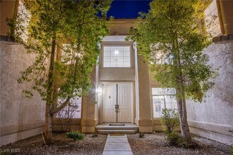 9213 Grand Gate St in Las Vegas, NV - Building Photo - Building Photo