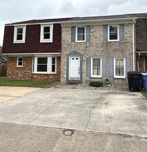 691 Biltmore Dr in Virginia Beach, VA - Building Photo - Building Photo
