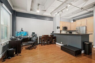 1120 Texas Ave in Houston, TX - Building Photo - Building Photo