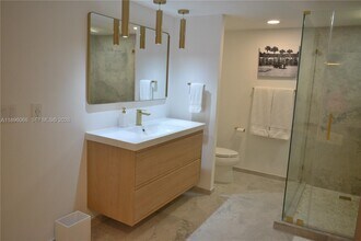 1865 S Ocean Dr in Hallandale Beach, FL - Building Photo - Building Photo