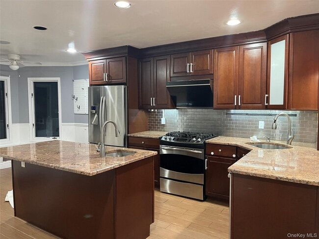 509 New Hyde Park Rd in New Hyde Park, NY - Building Photo - Building Photo