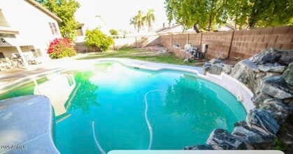 5533 W Christy Dr in Glendale, AZ - Building Photo - Building Photo