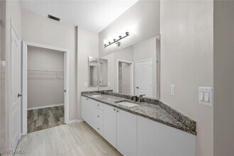 9342 Lake Abby Ln in Bonita Springs, FL - Building Photo - Building Photo