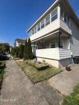 29 Craig St in Watervliet, NY - Building Photo